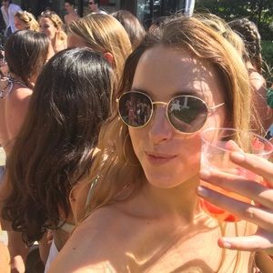 Meet your Posher, Annabel